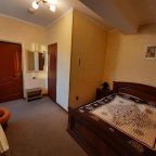 Двухместный (Двухместный номер с 1 кроватью и балконом), Гостевой дом Теремок на Чкалова