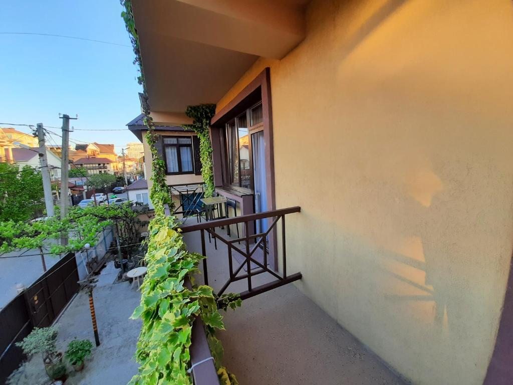 Двухместный (Двухместный номер с 1 кроватью и балконом), Гостевой дом Теремок на Чкалова