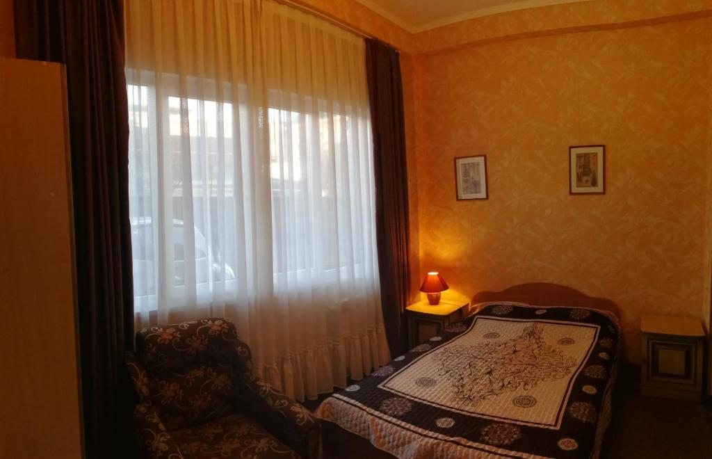 Двухместный (Двухместный номер с 1 двуспальной кроватью и дополнительной кроватью), Гостевой дом Теремок на Чкалова