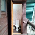 Трехместный (С раздельными кроватями в срубе 1 и 3, в корпусе номер 2.4), Гостевой дом Асият