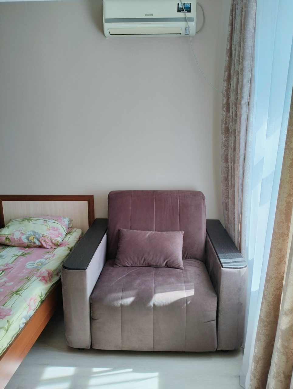 Трехместный (С раздельными кроватями в срубе 1 и 3, в корпусе номер 2.4), Гостевой дом Асият