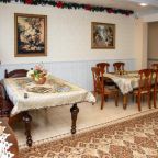 Номер (Дом с 8 спальнями), Гостиница Волга-Волга