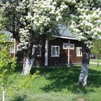 Гостевой дом на территории базы отдыха "Рыба Зверь" в Усть-Хоперской