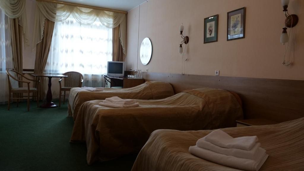 Номер (Односпальная кровать в 3-местном общем номере для мужчин и женщин) отеля Транзит, Самара