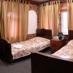 Двухместный (Комната с раздельными кроватями с видом на город (223)), Гостевой дом Шинель