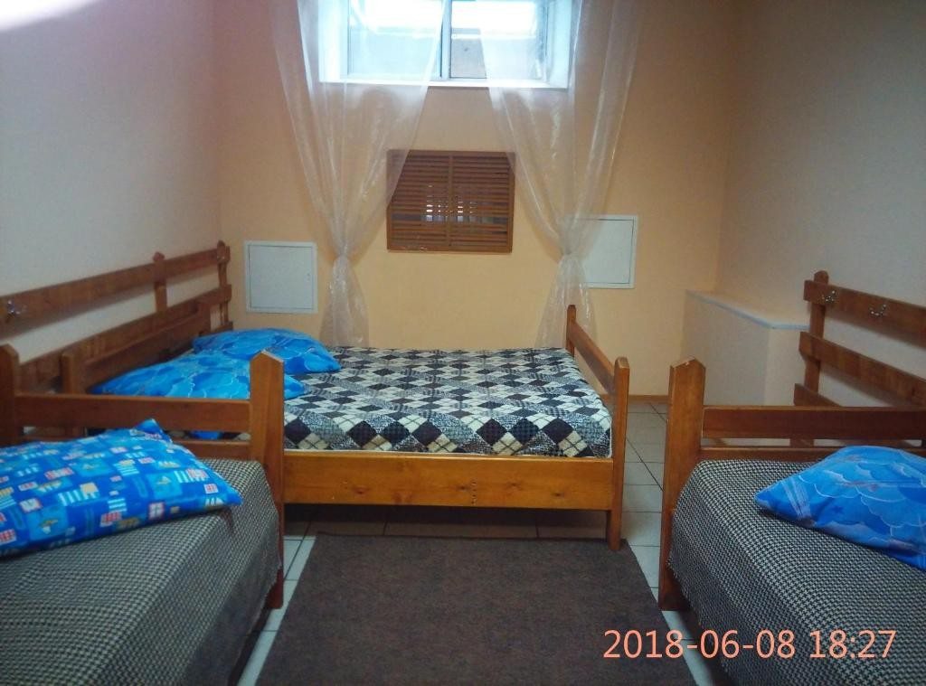 Двухместный (Семейный номер с общей ванной комнатой) хостела А-Хостел, Иркутск