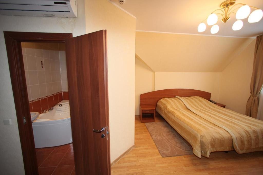 Двухместный (Двухместный номер с 1 кроватью и гидромассажной ванной) гостевого дома Брейтово