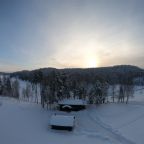 Дом (Зеленый, на скале с видом на озеро), База отдыха Forrest Lodge Karelia