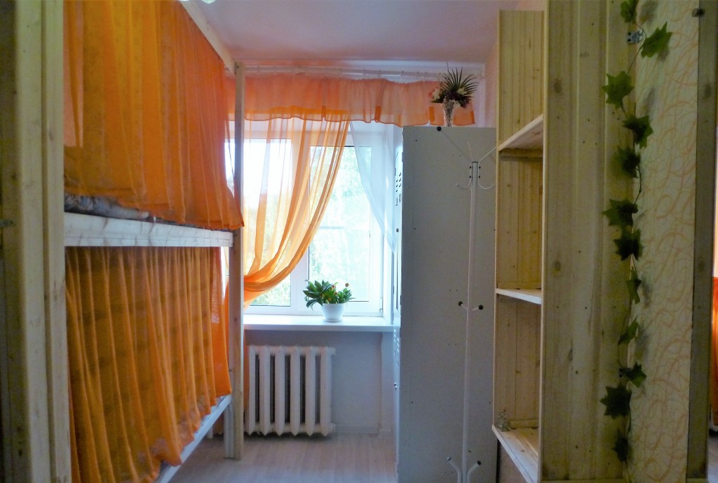 Четырехместный (Койко-место в четырехместном номере для мужчин) апартамента Как в хостеле, Киров