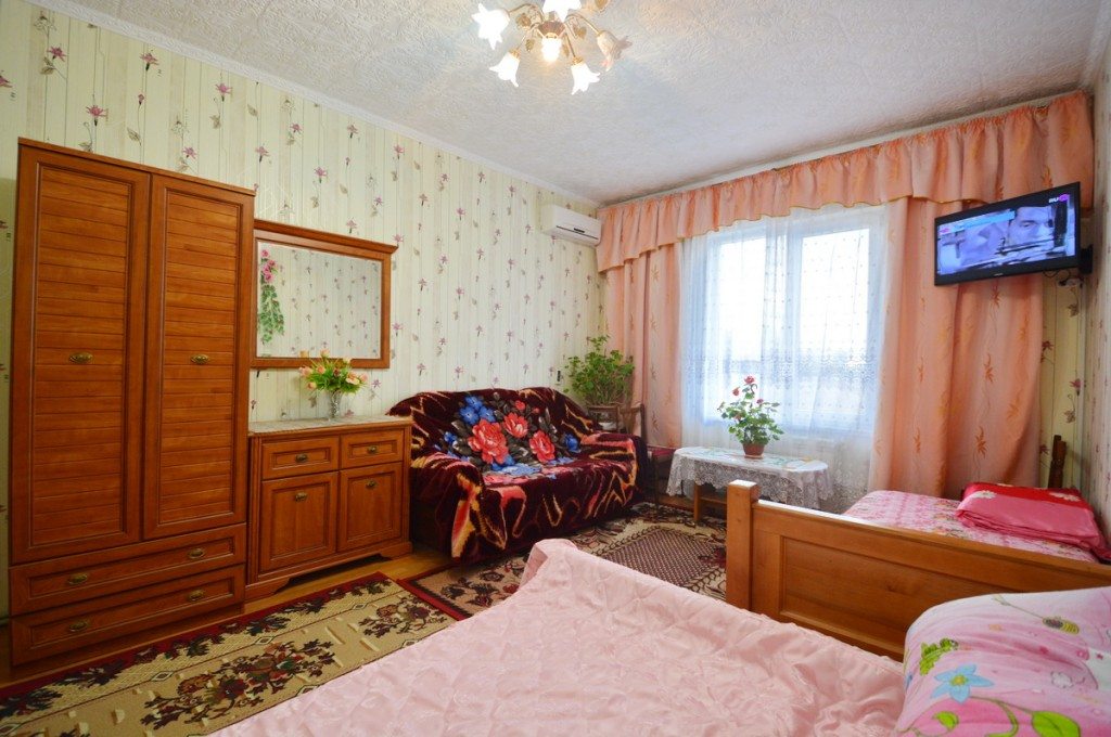 Четырехместный (Лимонный) гостевого дома Marine, Севастополь