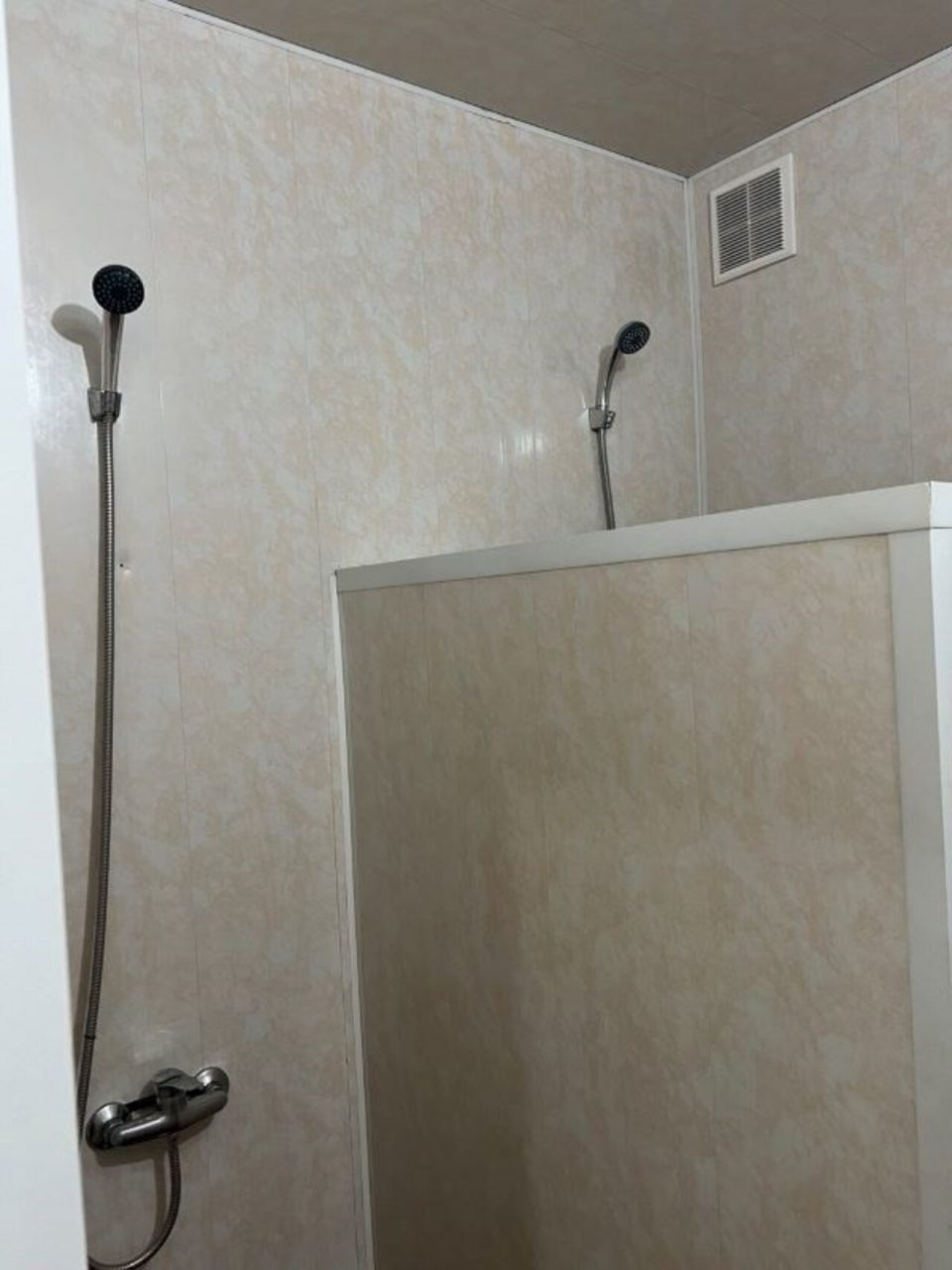 Трёхместный и более (Номер 6-ти местный эконом), Отель Кама