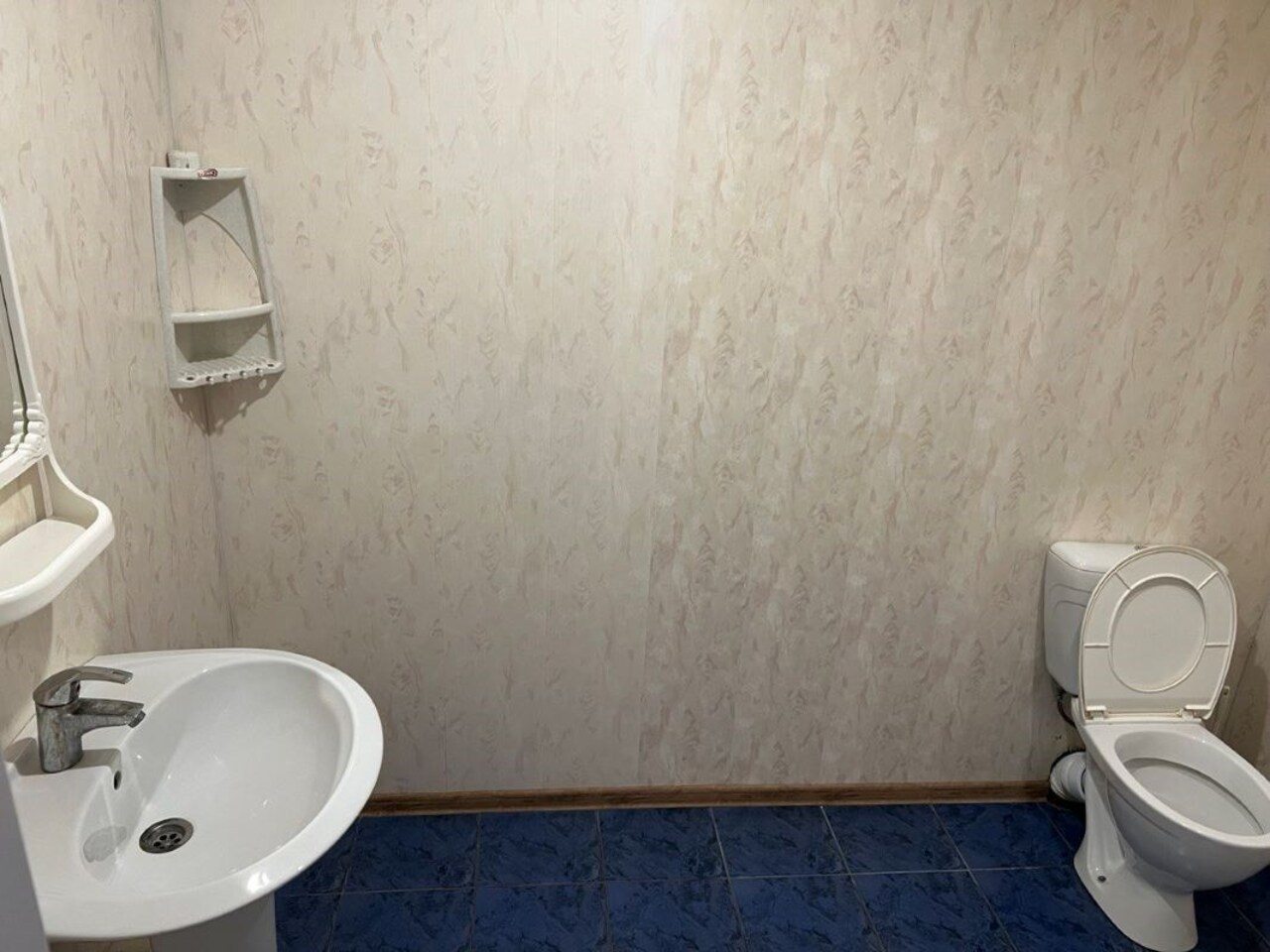 Трёхместный и более (Номер 6-ти местный эконом), Отель Кама