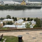 Вид с набережной на Собор Александра Невского и стадион