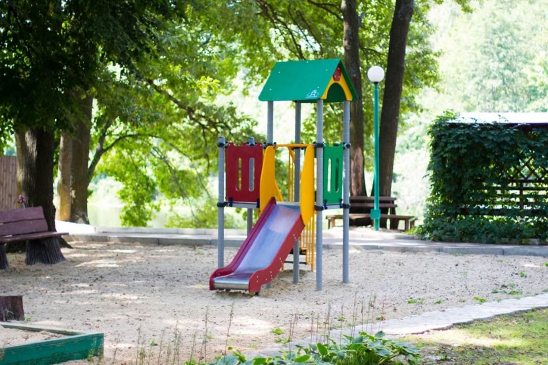 Детская площадка, База отдыха Усманка