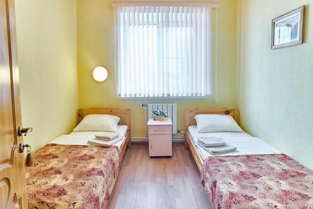 Двухместный (Стандартный двухместный номер с 2 отдельными кроватями и общей ванной комнатой) комплекса Подолино, Красные Ткачи