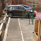 Детская площадка, Гостиница Арбат