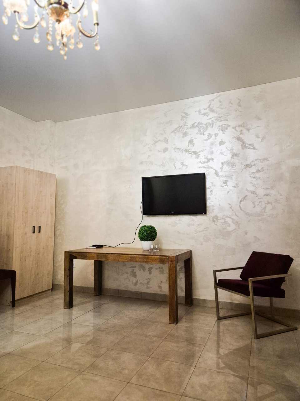 Двухместный (Двухместный), Гостиница Арбат