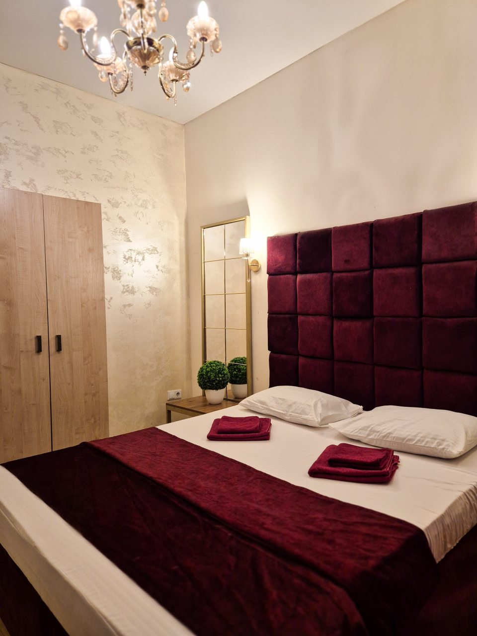 Двухместный (Двухместный), Гостиница Арбат