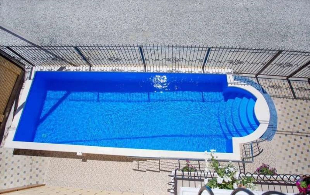 Открытый плавательный бассейн, Отель Бухара