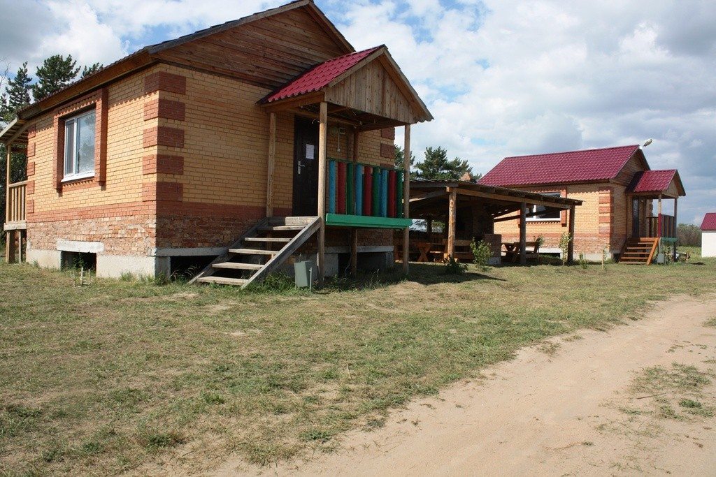 Дом (Трехместный, с сауной и бассейном) базы отдыха Пасека, Абакан