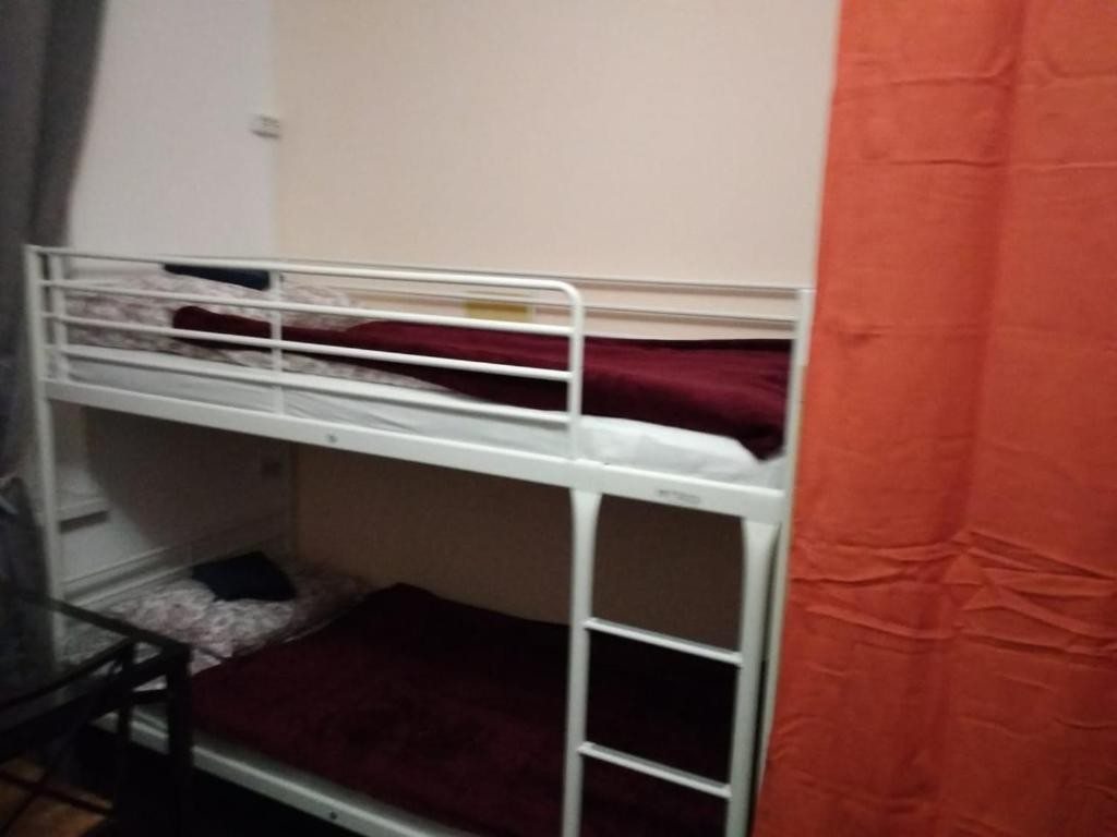 Номер (Спальное место на двухъярусной кровати в общем номере для мужчин) мини-отеля Шаманка, Москва