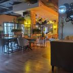 Доставка еды и напитков в номер, Central Hotel