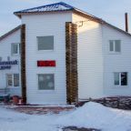 Фасад гостевого дома на территории базы отдыха "Хутор Экстрим" в Минусинске. 