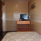 Шестиместный (Номер 5-ти местный (5+1 доп.) в корпусе "Комфорт" на 2 этаже), База отдыха Сад Камней