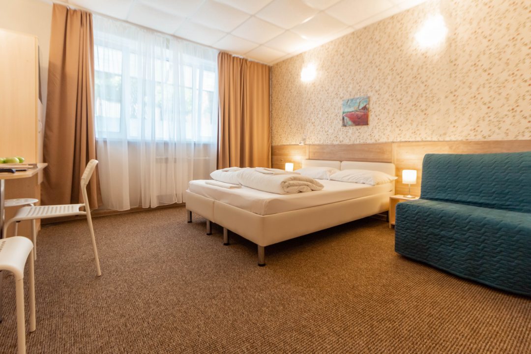 Трёхместный и более (Трехместный номер эконом-класса) гостиницы Ахоум-отель на Окружной, Москва