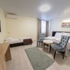 Семейный, Отель Квартал