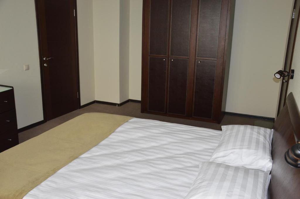 Сьюит (Двухместный номер Люкс с 1 кроватью или 2 отдельными кроватями) отеля Панорама, Тверь