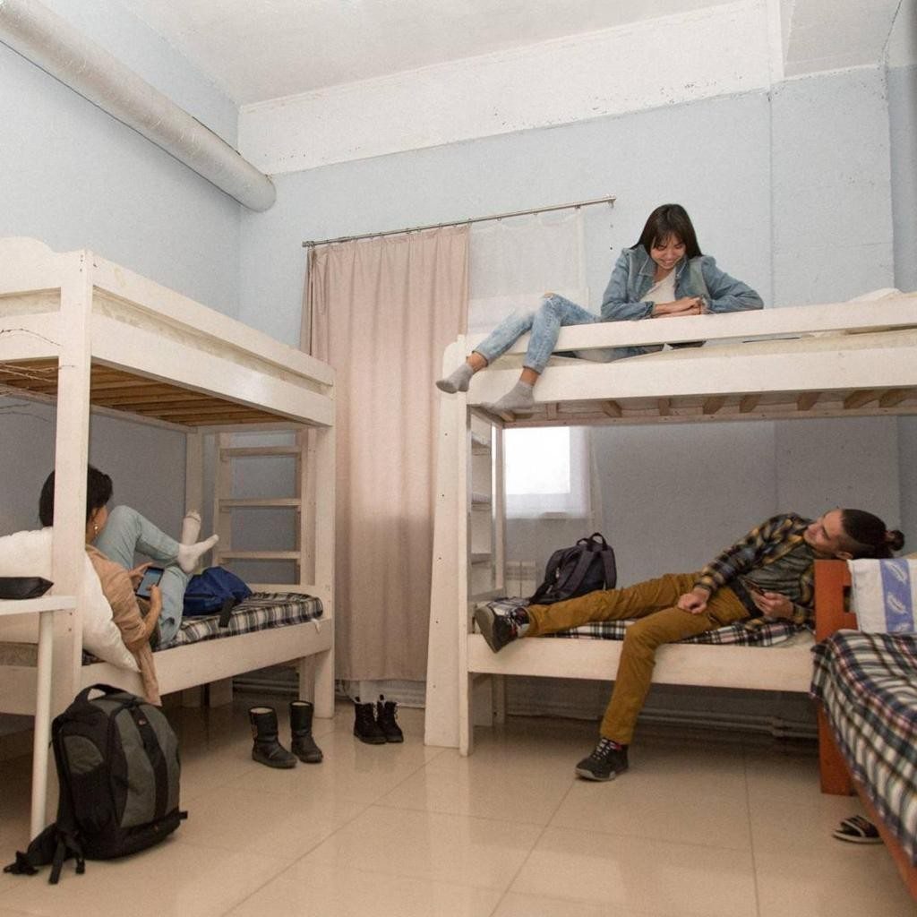 Номер (Односпальная кровать в общем номере для мужчин и женщин) хостела Husky, Улан-Удэ