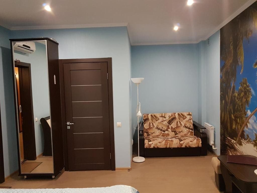 Двухместный (Двухместный номер с 1 двуспальной кроватью и дополнительной кроватью) гостиницы Ной, Омск