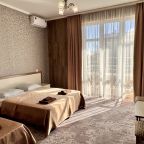 Трехместный (Номер стандарт с балконом), Гостевой дом Diamond