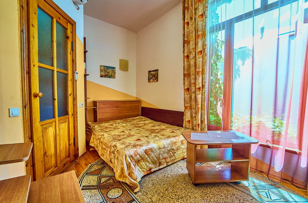 Двухместный (Двухместный номер с одной двухспальной кроватью) гостевого дома На Крымской 50, Анапа