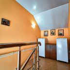 Дизайн площадки 4-го этажа, где расположены 2 комнаты