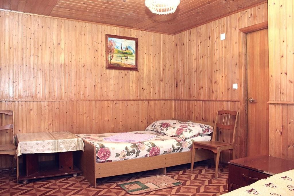 Двухместный (Двухместный номер с 2 отдельными кроватями) гостевого дома Нинель на Самбурова, Анапа