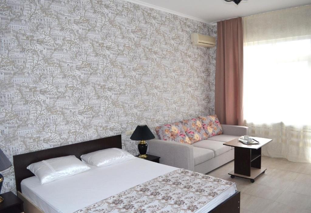 Двухместный (Улучшенный двухместный номер с 1 кроватью) гостевого дома Золотой берег, Анапа