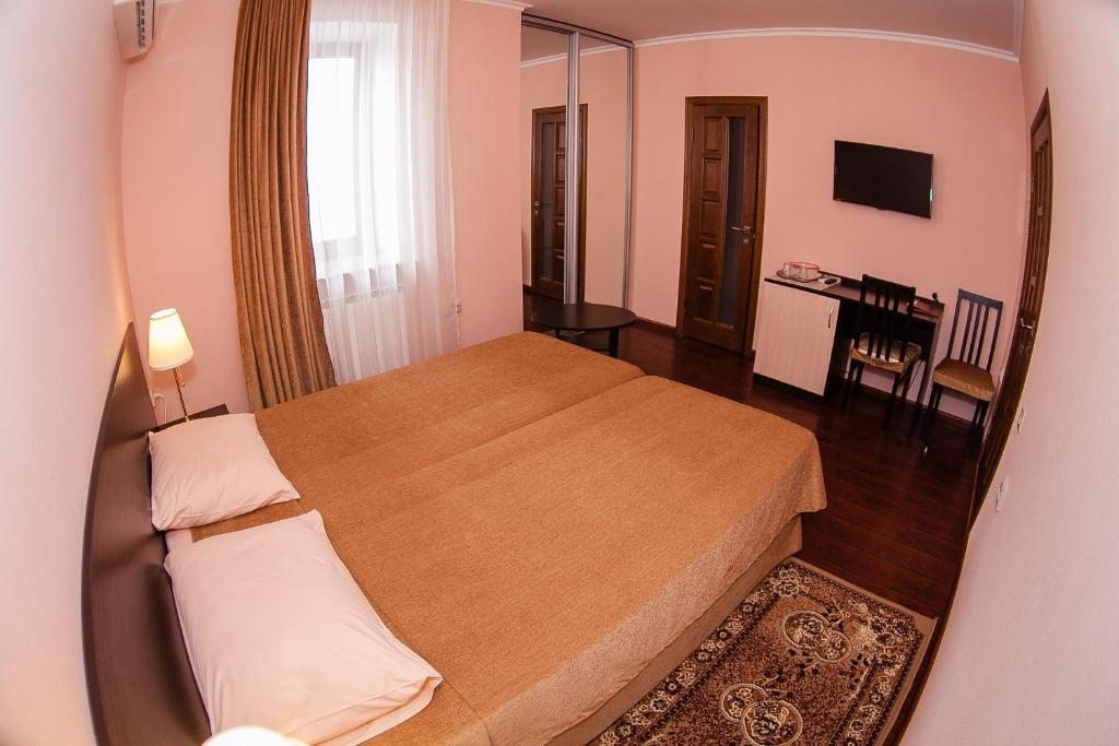 Двухместный (Двухместный номер с 2 отдельными кроватями) гостевого дома БоНаМи, Анапа