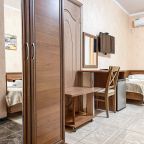 Четырехместный (Четырехместный номер категории Комфорт), Гостевой дом Виктория на ул. Горького