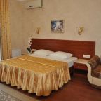 Апартаменты (Апартаменты с видом на бассейн), Мини-отель Морской Бриз