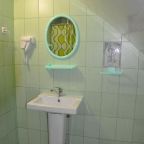 Двухместный (Двухместный номер с 1 кроватью или 2 отдельными кроватями и собственной внешней ванной комнатой), Мини-отель Морской Бриз