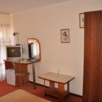 Трехместный (Стандартный трехместный номер), Мини-отель Морской Бриз