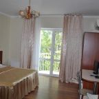 Трехместный (Трехместный номер с балконом), Мини-отель Морской Бриз