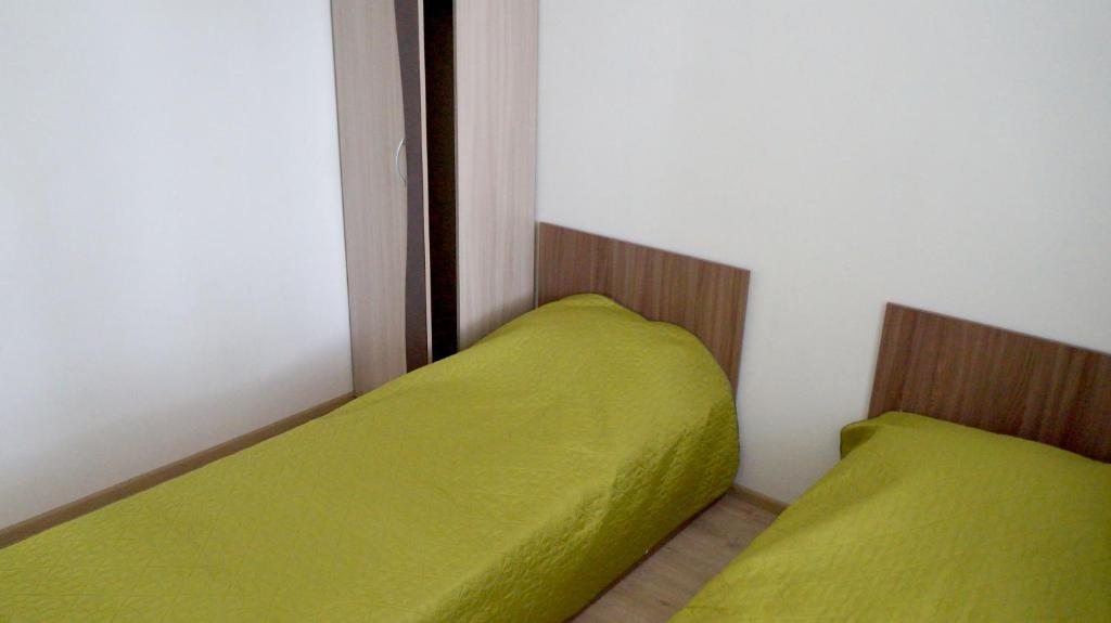 Двухместный (Двухместный номер с 2 отдельными кроватями и общей ванной комнатой) гостевого дома На Самбурова 210, Анапа