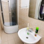 Двухместный (Санузел с душем), База отдыха Золотая Звезда