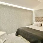 De Luxe (Номер с двухспальной кроватью  с гостиной зоной), Отель Барвиха Хаус