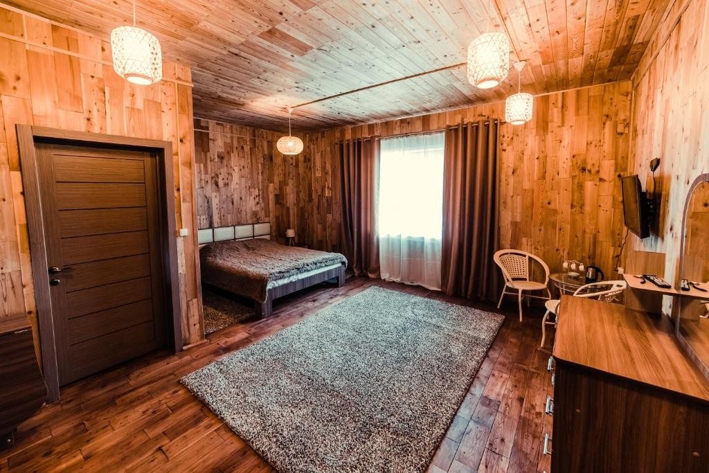 Двухместный (Двухместный номер Делюкс с 1 кроватью и боковым видом на море) мини-отеля Теремки, Братск