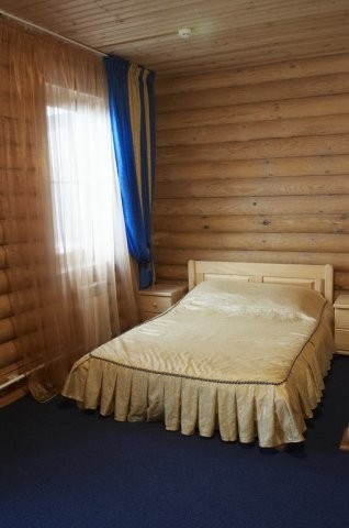 Номер с двуспальной кроватью в парк-отеле Кленовая роща, Спасск. Парк-Отель Кленовая роща