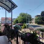 Четырехместный (С лоджией), Art Home